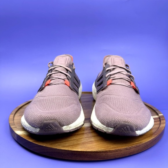 WOMENS ADIDAS ULTRABOOST 22 SIZE 10 MAGIC MAUVE/PURPLE - Picture 2 of 8